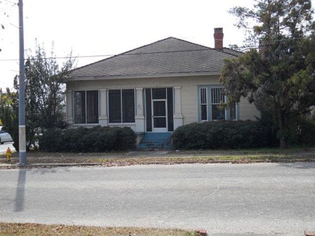 1st image of 216 W McLellan St