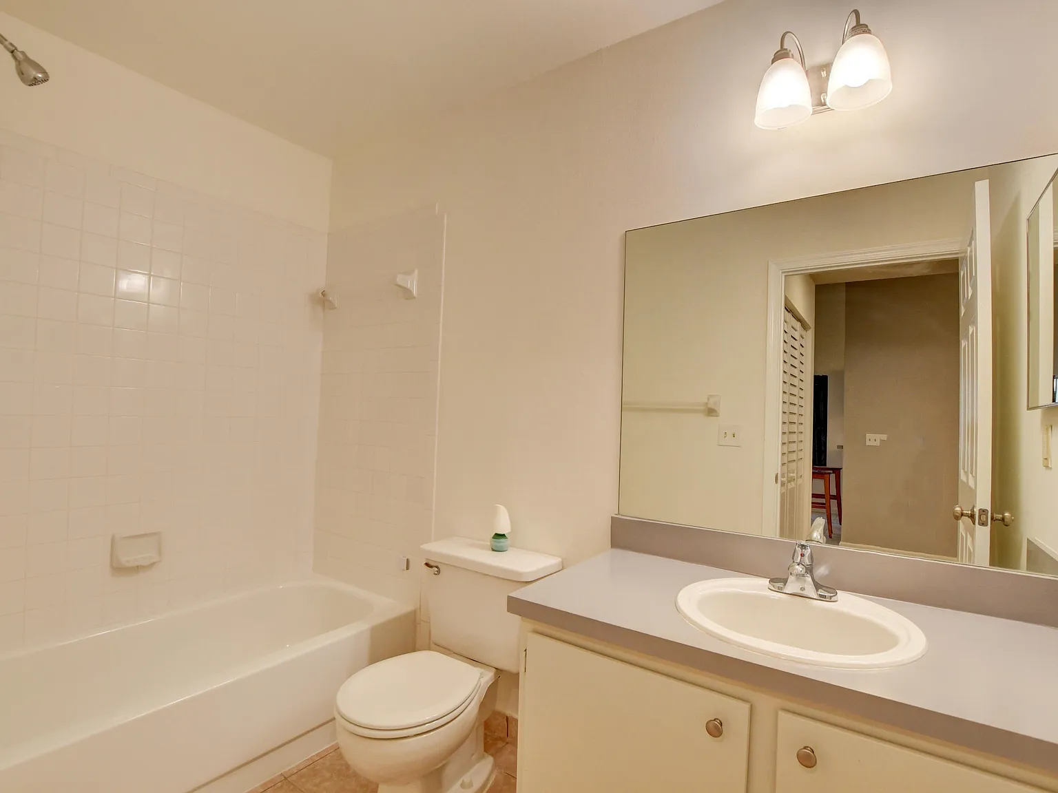 499 Hardwood Pl — Photo 1