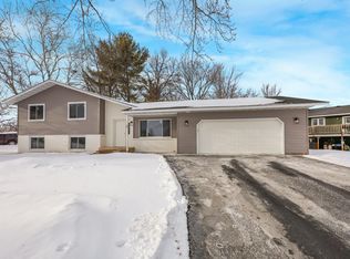23 Oxby Ln, Waite Park, MN 56387