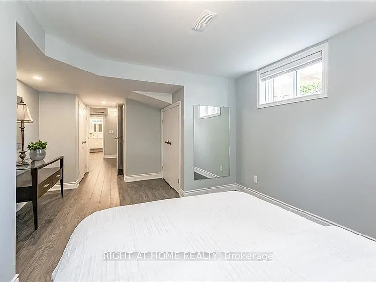 118 Briarwood Cres — Photo 6