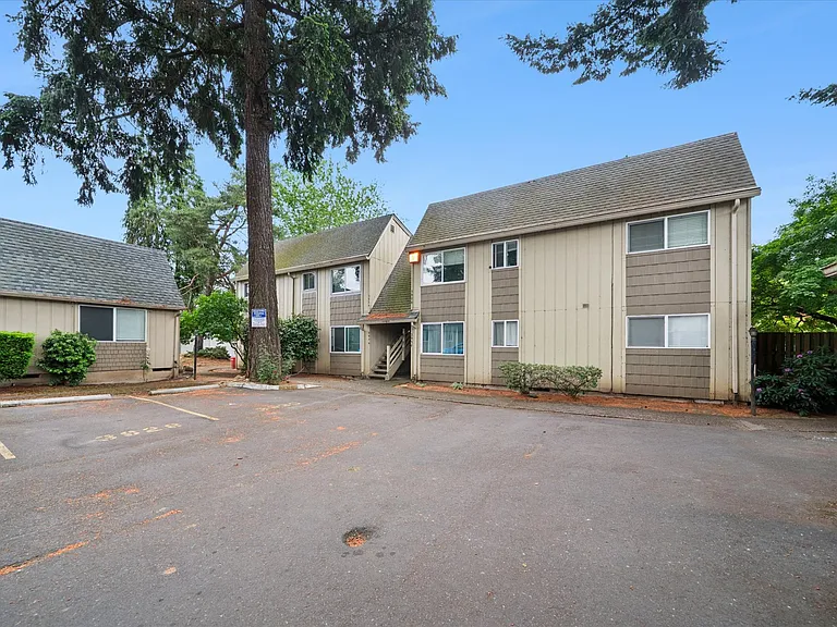 3924 SE 168th Ave — Photo 31