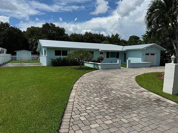 2nd image of 215 Henning Dr