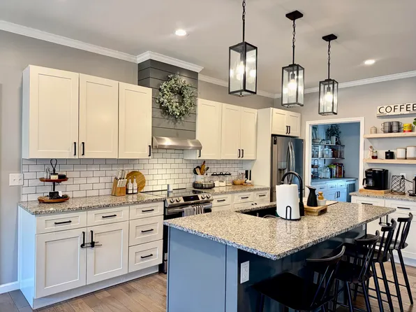 213 Sunset Ridge Ln, Mount Nebo, WV 26679