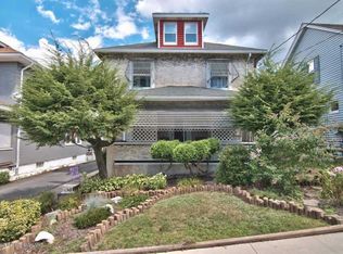 831 Moosic St, Scranton, PA 18505