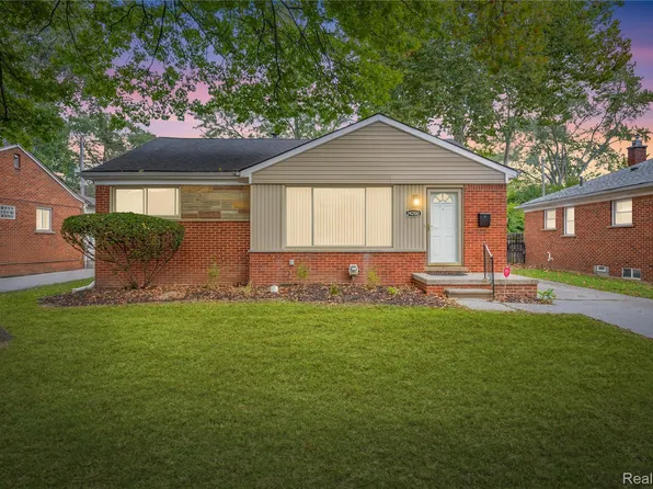 24200 Westhampton Ave, Oak Park, MI 48237