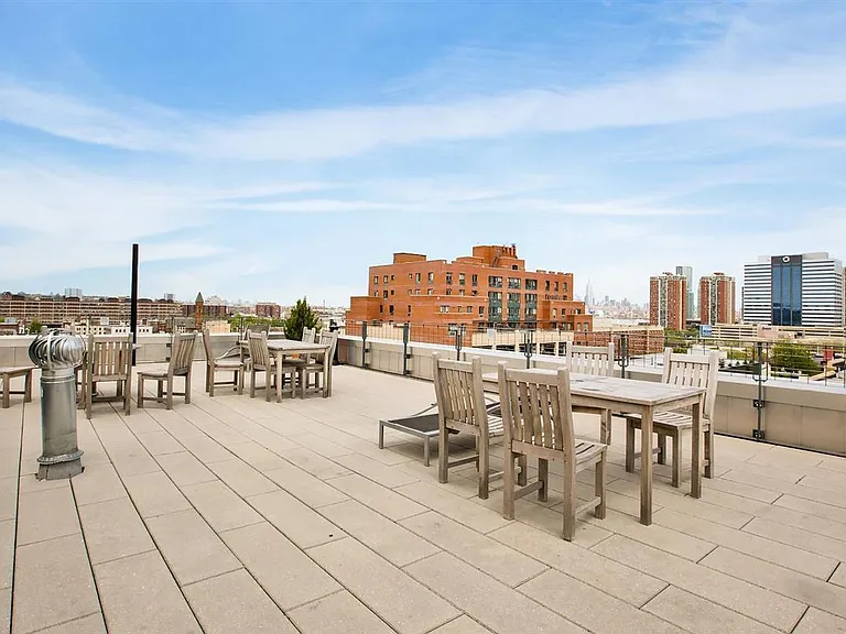 232 Pavonia Ave #309 — Photo 8
