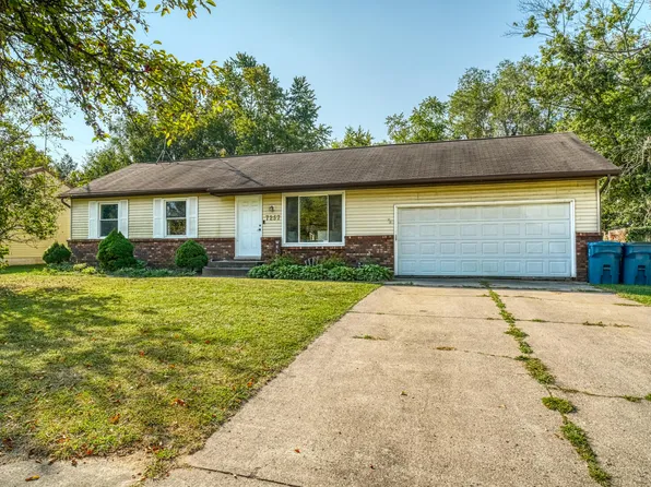 7257 S Willowbrook Dr, Lowell, IN 46356