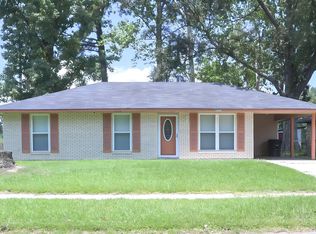 5761 San Juan Dr, Baton Rouge, LA 70811