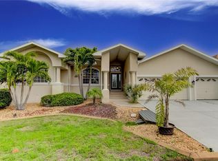 1421 Beach Club Ln, Apollo Beach, FL 33572