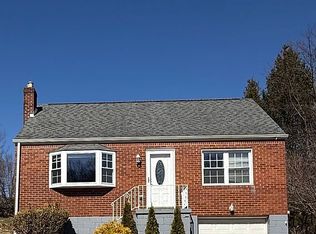 11021 Wren Dr, North Huntingdon, PA 15642