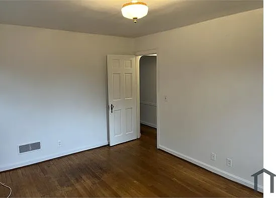 1136 Clearbrook Dr #2 — Photo 5