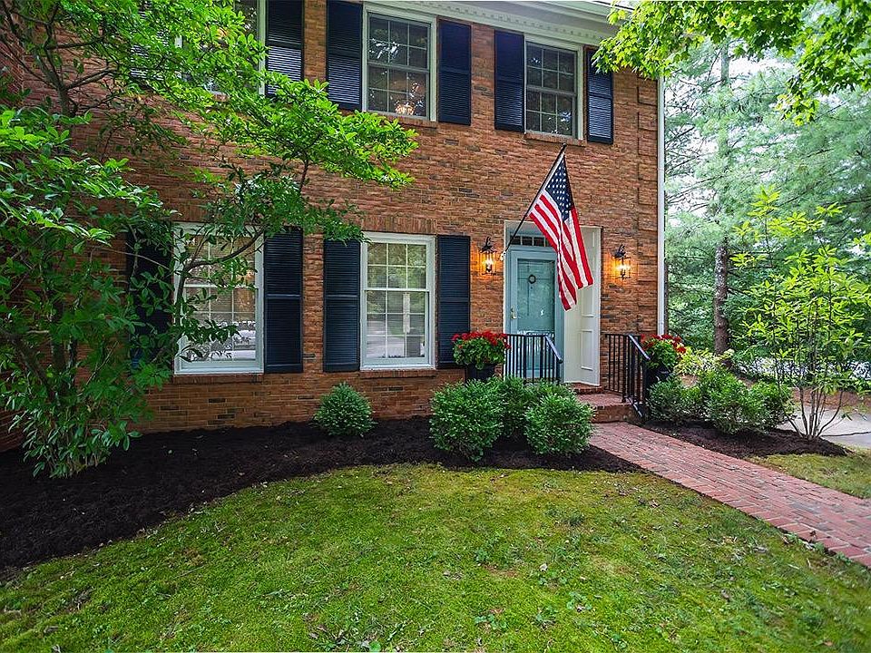 1st image of 608 Camino Dr