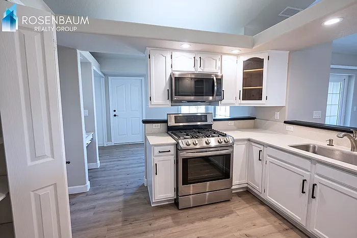 3 bed, 2.0 bath, 1750 sqft, $2,500 — Photo 4