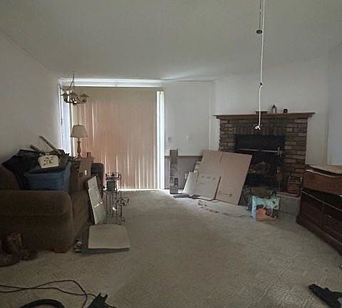 4th image of 611 Opal Ave