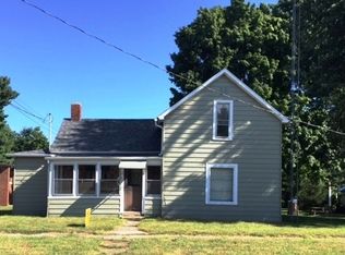 451 E Washington St, Knox, IN 46534