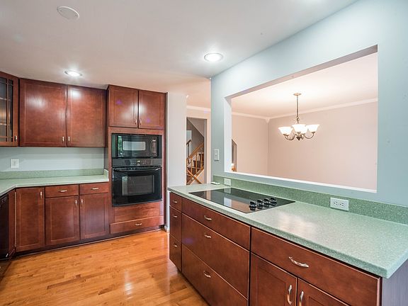 4th image of 6606 Greenleigh Ln