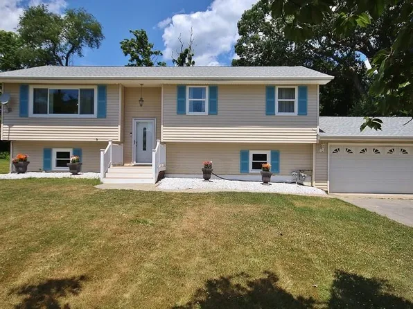 51 Loch Lomond Lane, Middletown, NY 10941