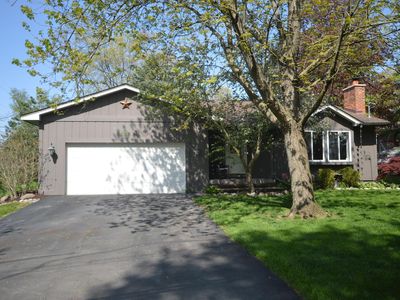 3985 N Vanstone Dr, Commerce Township, MI, 48382