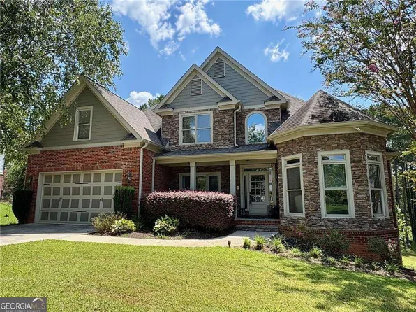 1030 Silver Thorne Dr, Loganville, GA 30052