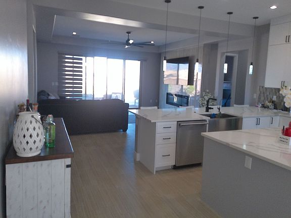 3rd image of 4779 N Diana Ave