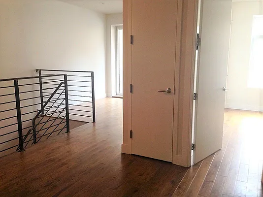 Rented by Cyberapts Management | media 18