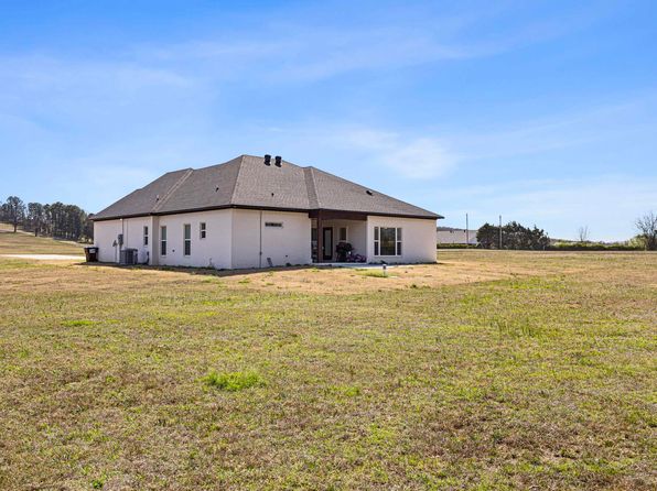 11 Gary Ln, Plumerville, AR 72127