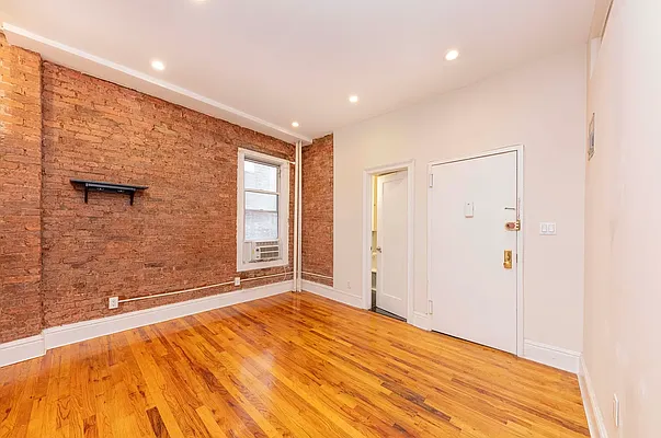 Rented by Douglas Elliman | media 17