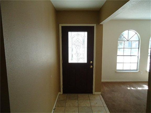2nd image of 9410 Charterlawn Cir