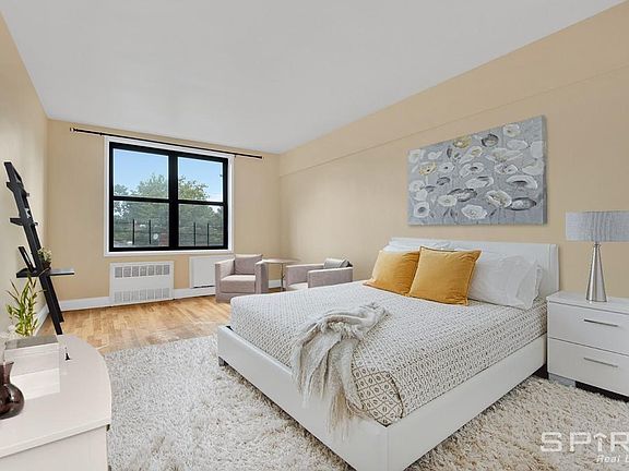 3rd image of 1200 E 53rd St APT 3W