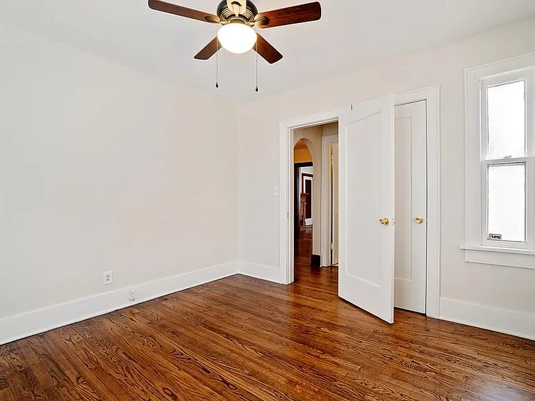 2545 NW 12th St — Photo 14