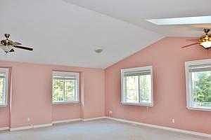 Huge Bonus Room