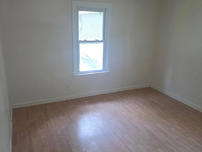 22115 Springbrook Ave — Photo 14