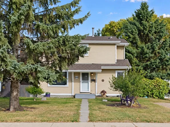 4528 35th Ave NW, Edmonton, AB T6L 3P9