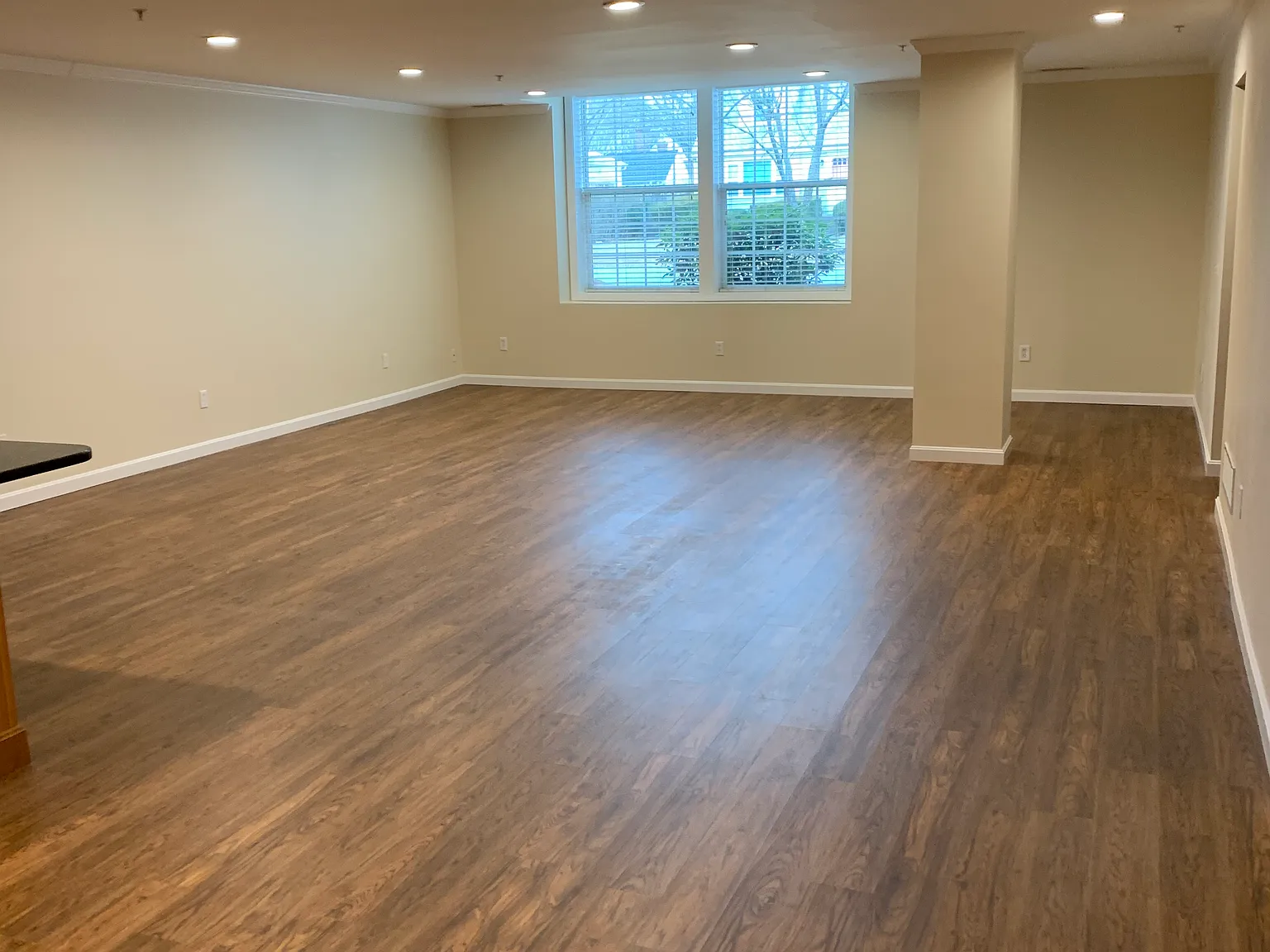 3 bed, 2036 sqft, $2,950 — Photo 3