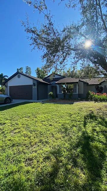 3 bed, 2464 sqft, $3,695 — Photo 2