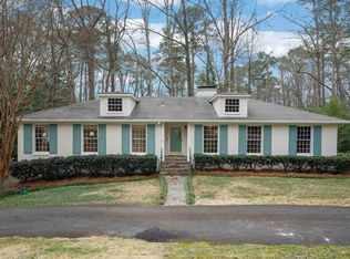 3655 Dunbarton Dr, Mountain Brook, AL 35223