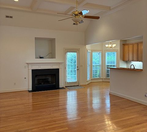 2nd image of 112 Clairewood Ct