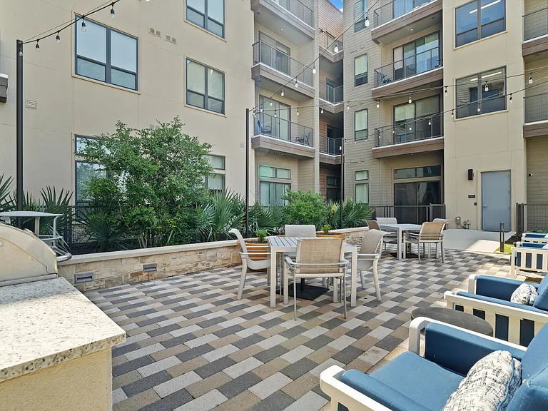 The Standard at Legacy — Photo 42