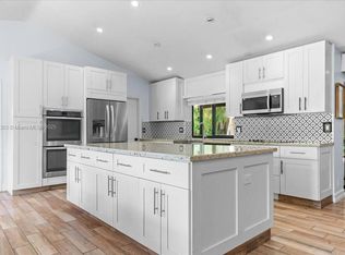 21784 Little Bear Ln, Boca Raton, FL 33428