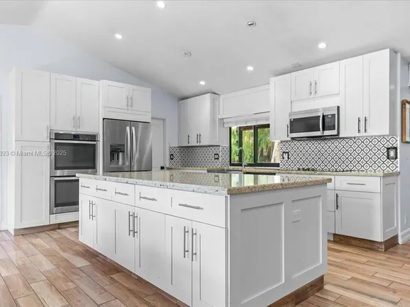21784 Little Bear Ln, Boca Raton, FL 33428