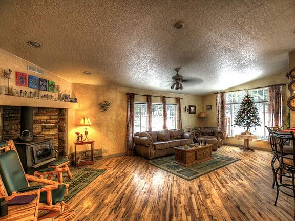 3rd image of 605 Trailhead Ct
