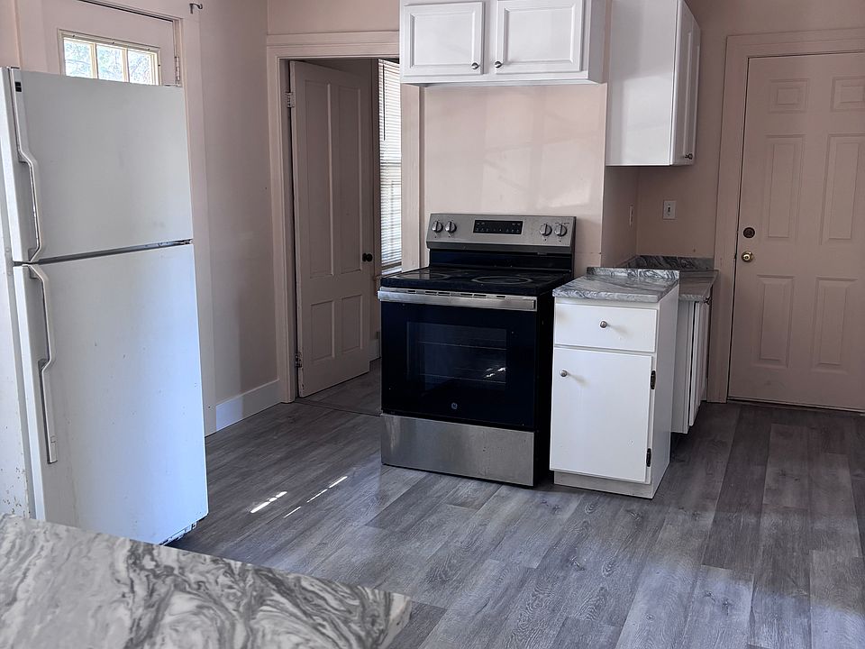 1st image of 31 Wachusett St #1