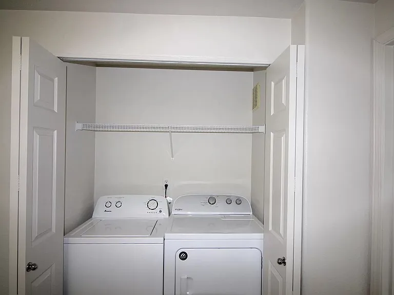 8654 NE Hyde Park Ln — Photo 18