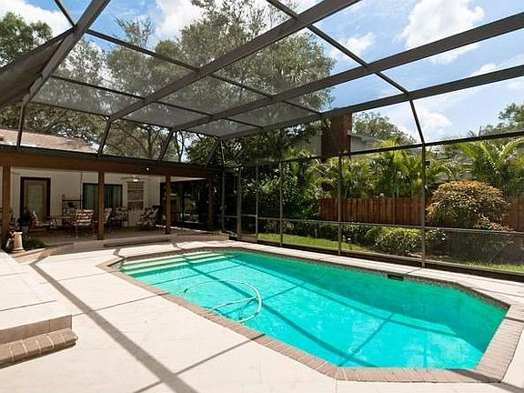 5th image of 4418 Chimney Creek Dr