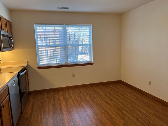 3rd image of 93 2nd St #2