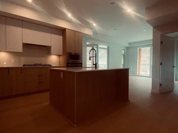 9652 Benchland Dr #501, Lake Country, BC V4V 0C4