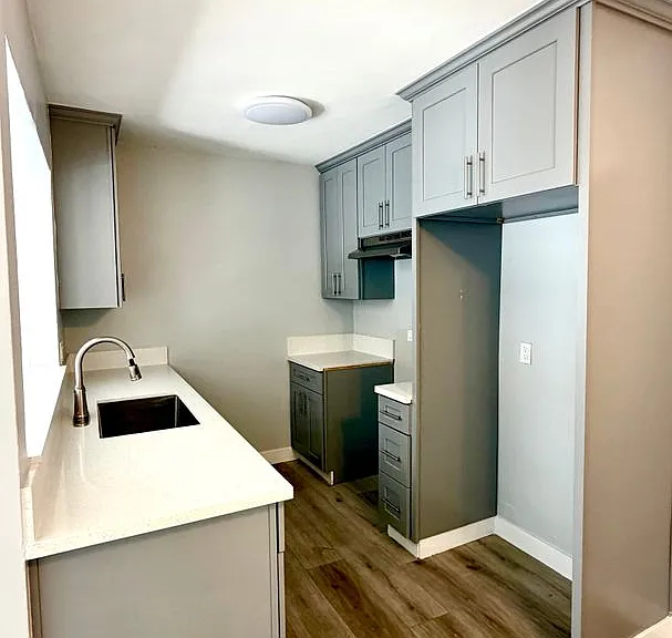 8207 Langdon Ave — Photo 1