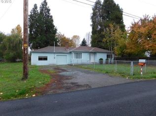 220 Helweg Rd, Winston, OR 97496