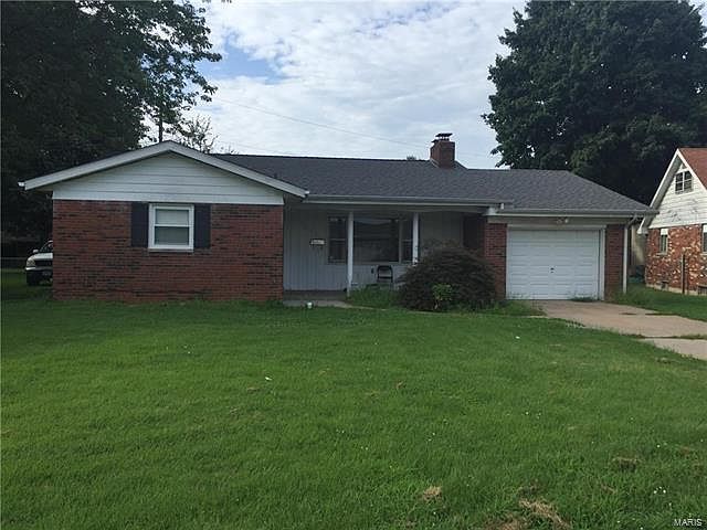 1st image of 1549 Esther Ave