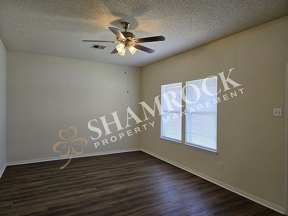 3rd image of 1713 Breezy Dr